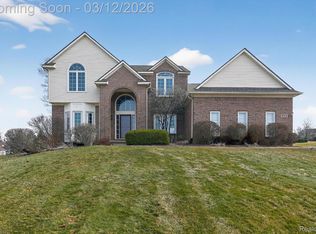 9172 Rotondo Dr, Howell, MI 48855