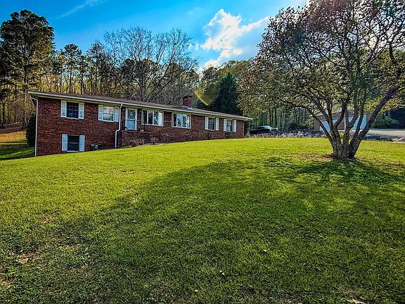 2nd image of 1409 Fairmont Rd