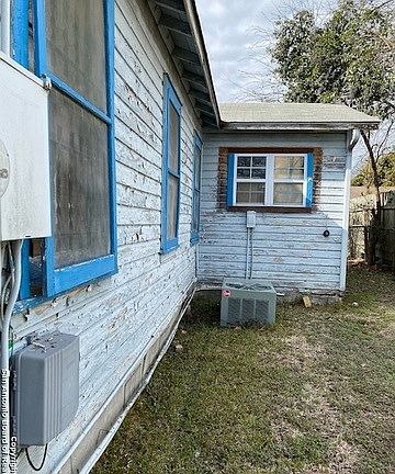 5th image of 1007 Jennings Ave