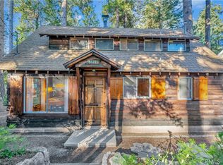 31723 Luring Pines Cir, Running Springs, CA 92382