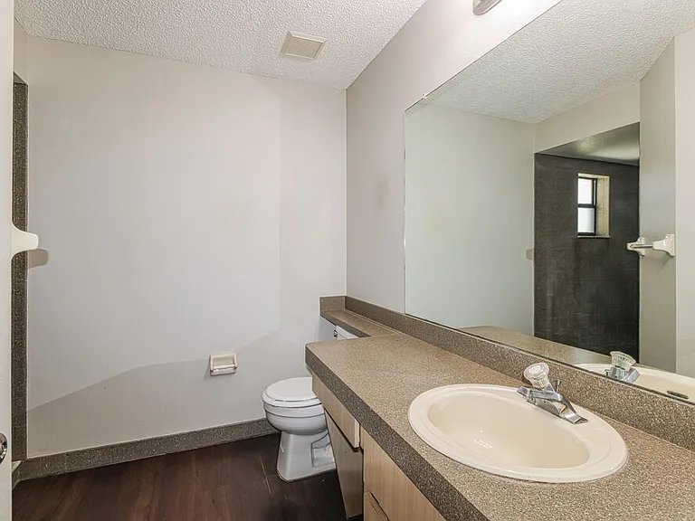 11479 Cavern Rd — Photo 11