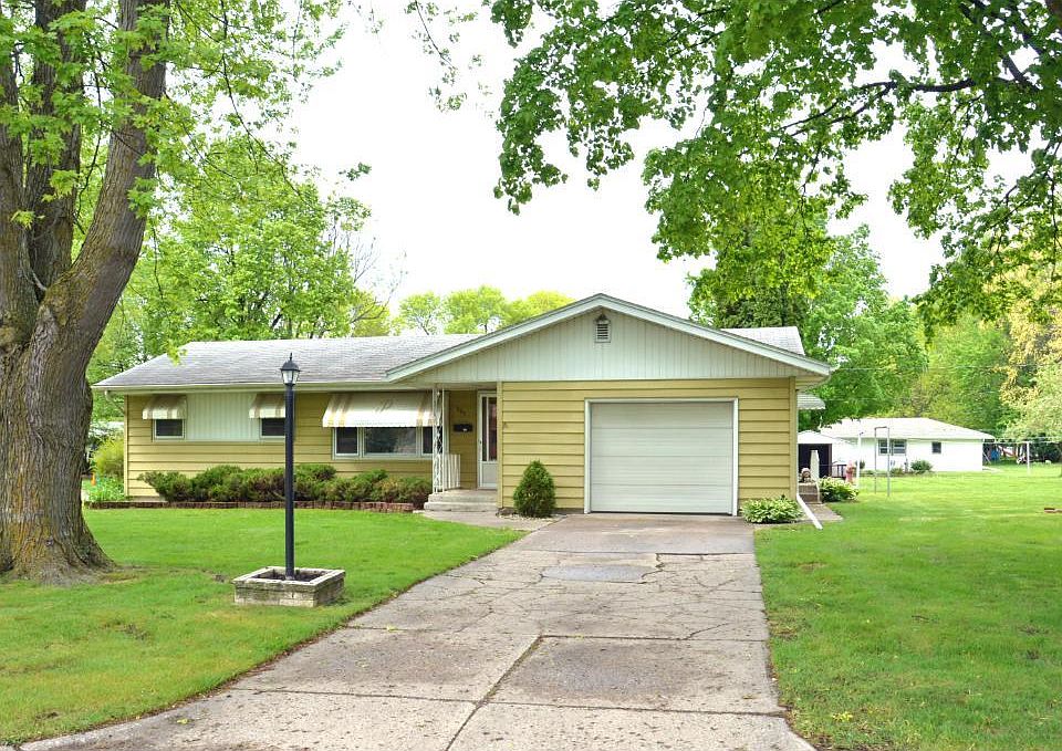 1st image of 207 Hickory Ave