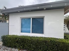 20625 Jacaranda Rd, Miami, FL