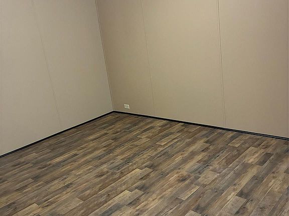 4th image of 112 Strawberry Ln