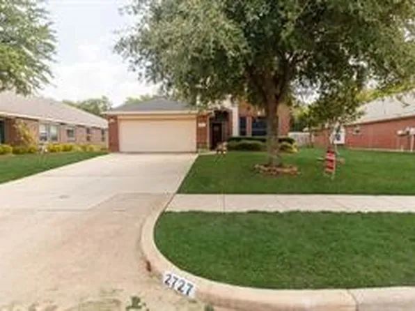 2727 Honey Suckle Dr, Grand Prairie, TX 75052