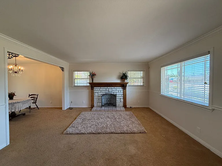 735 Patterson Rd — Photo 5