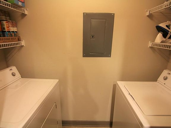 5th image of 390 17th St NW Unit 2042