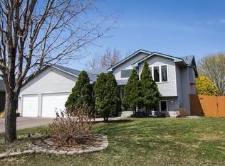 6408 Neddersen Cir, Minneapolis, MN 55445