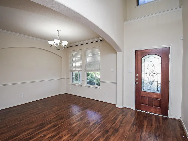 6203 Ledger Ln — Photo 3