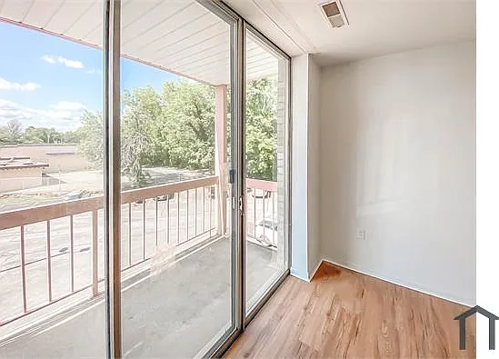 130 Slade Ave #322 — Photo 5