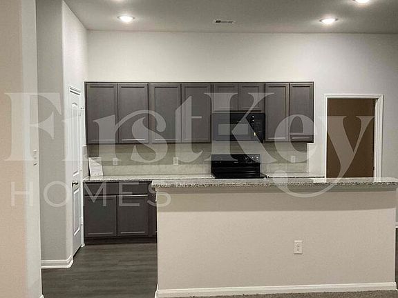 4th image of 14775 Country Club Dr