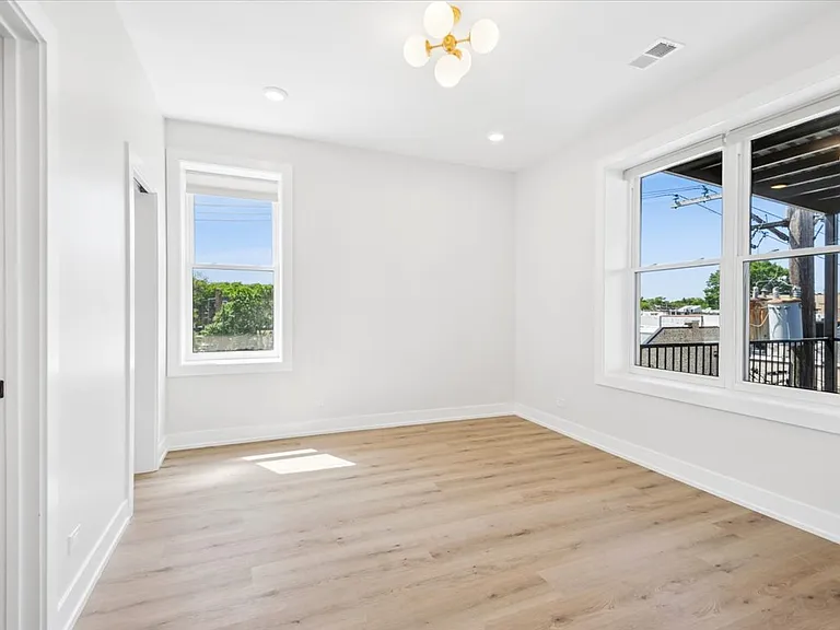 1540 W Rosemont Ave #3 — Photo 13
