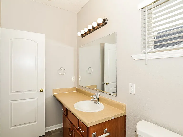 5810 Long Lake Ln — Photo 10