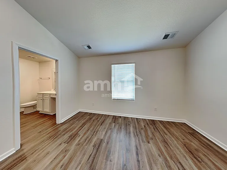 2053 Southlea Dr — Photo 11