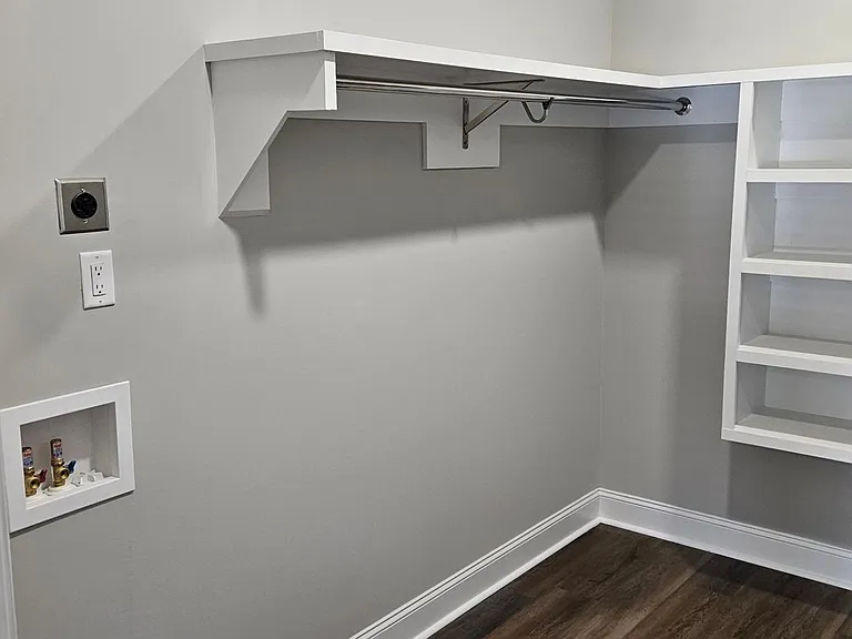 28 E Cherry St — Photo 11