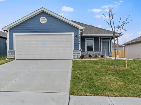 20236 W 194th St, Spring Hill, KS 66083