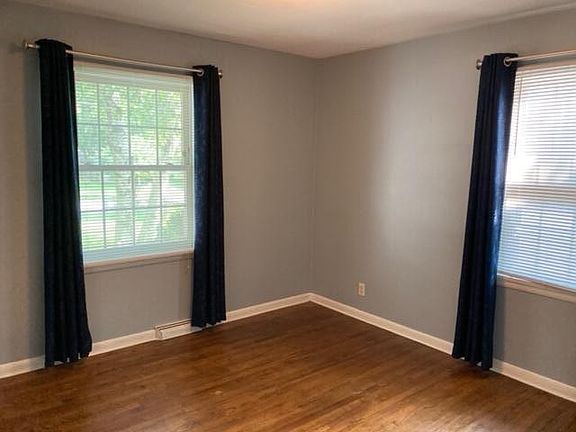 5th image of 1516 Lancashire Dr SE