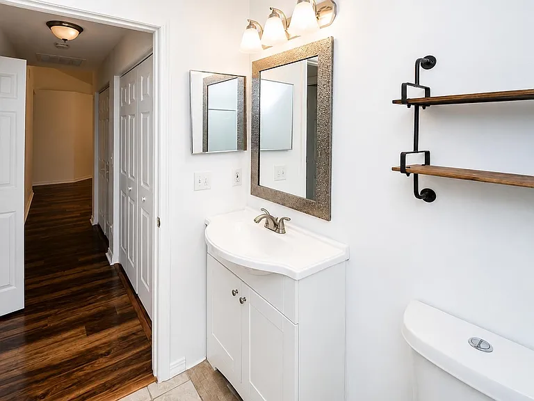 405 Island View Cir — Photo 35