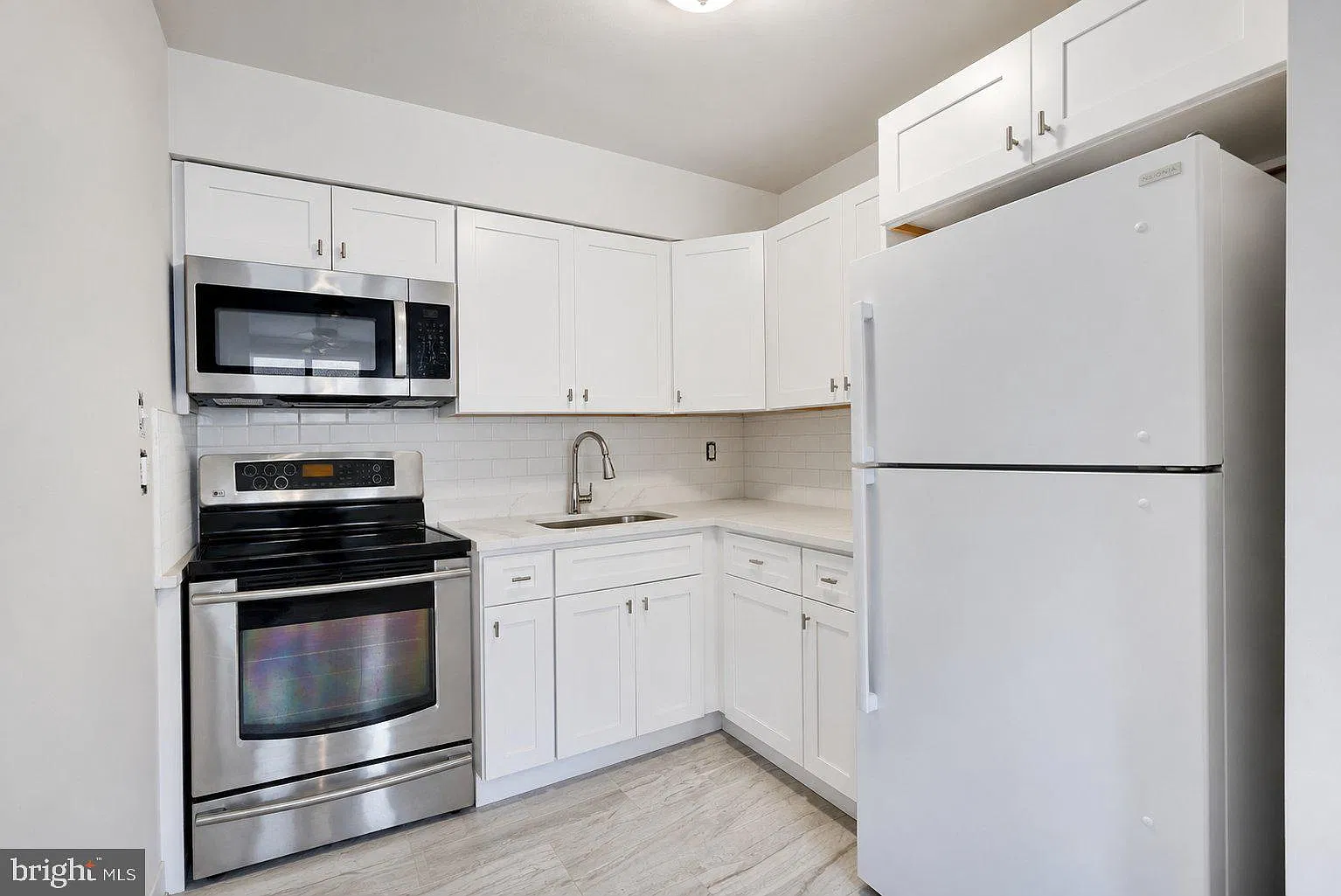 2 bed, 1.0 bath, 933 sqft, $1,650 — Photo 1