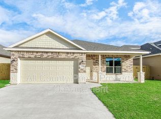 13055 Clear View Dr, Willis, TX 77318