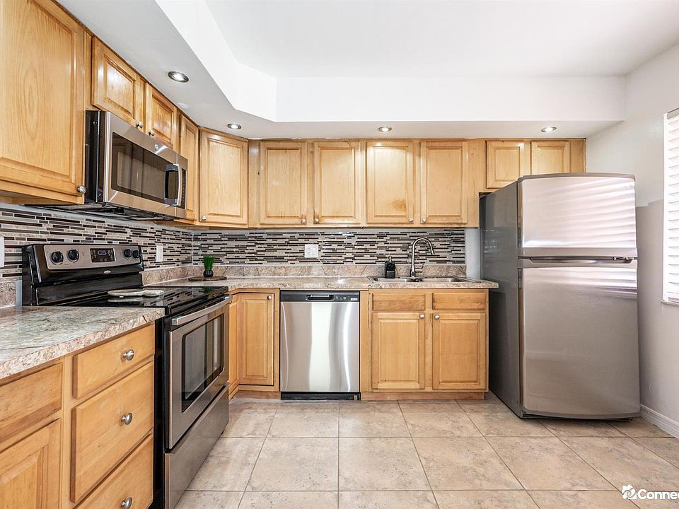 1st image of 231 Lakeview Dr