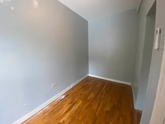 Rented by Premier Metro Realty Corp | media 4