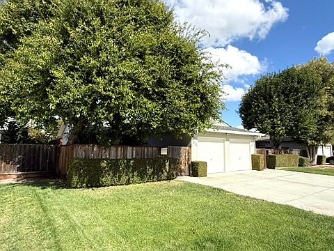 3rd image of 3573 Brookdale Dr
