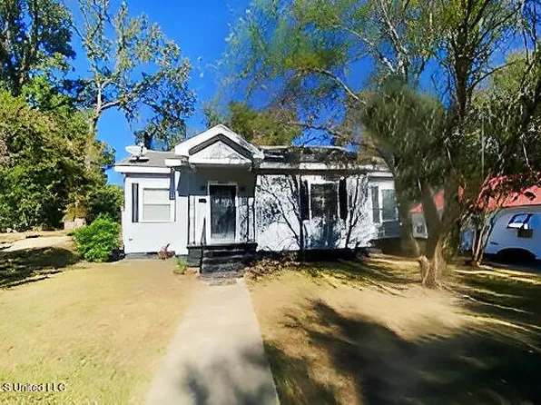 905 Hillcrest St, Vicksburg, MS 39180