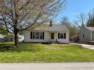 921 S 38th St, Saint Joseph, MO 64507