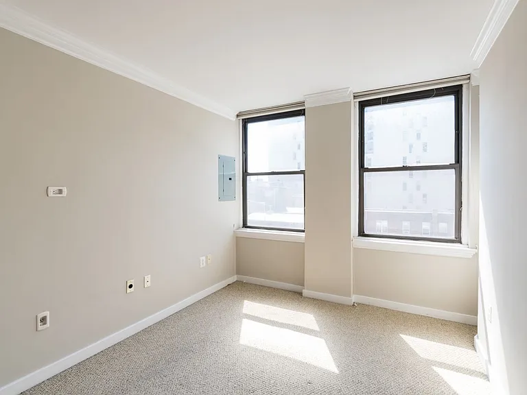 1939 Chestnut St #4B — Photo 8