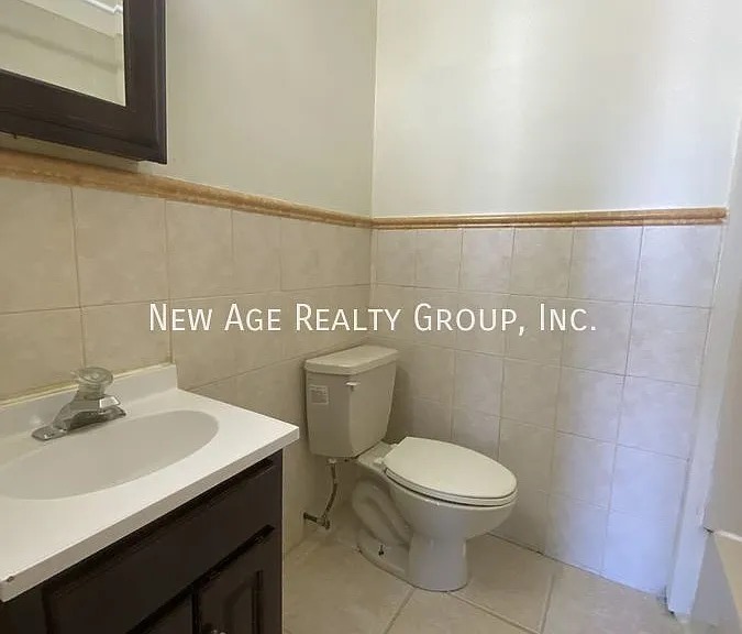 5026 Walnut St #3 — Photo 14