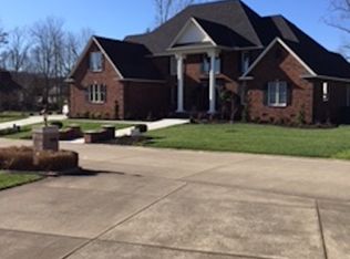 529 Edgewood Rd, Hurricane, WV 25526