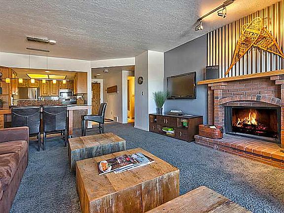 4th image of 1445 Lowell Ave #4411