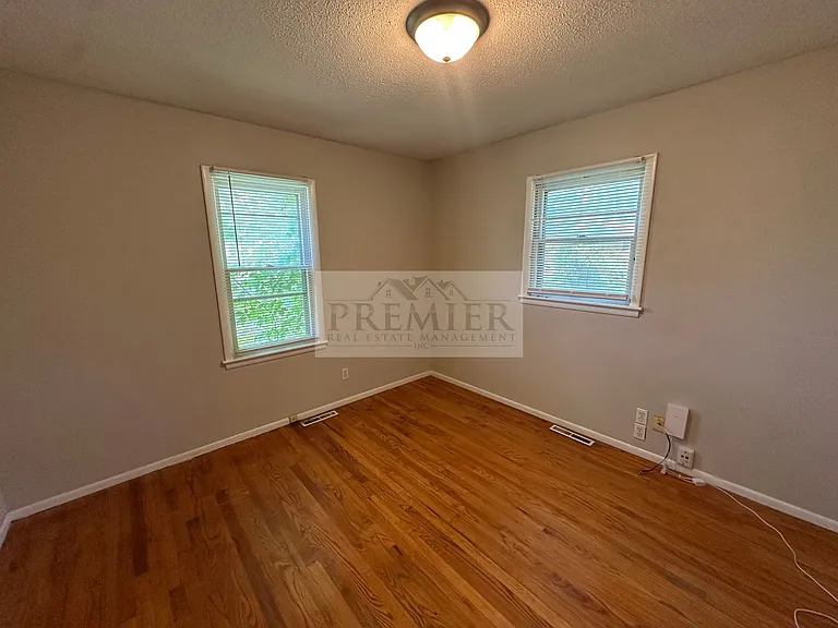 8406 E 92nd Pl — Photo 11