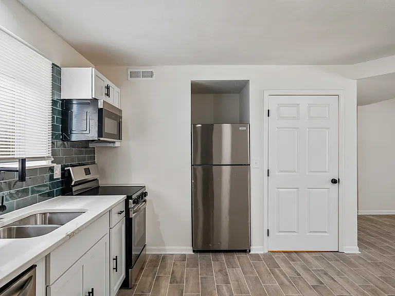 4001 S Minnie St — Photo 15