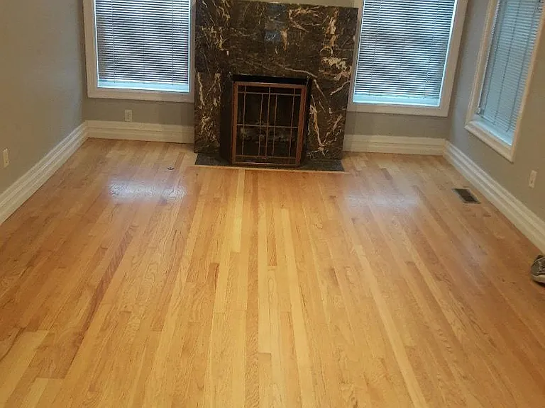 425 W 25th St — Photo 8