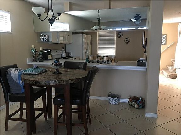 5th image of 8701 Lake Place Ln