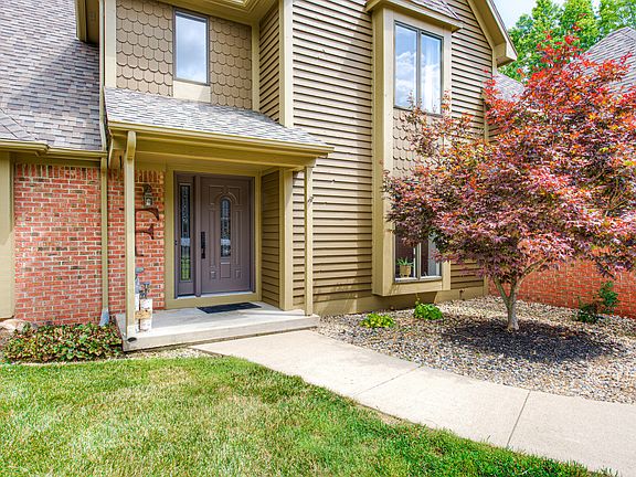 3rd image of 406 Hawthorn Dr