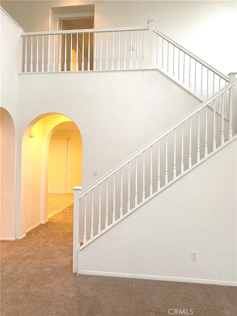 4 bed, 2647 sqft, $3,500 — Photo 2