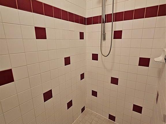 5th image of 16309 Fairford Palms Ct #16309