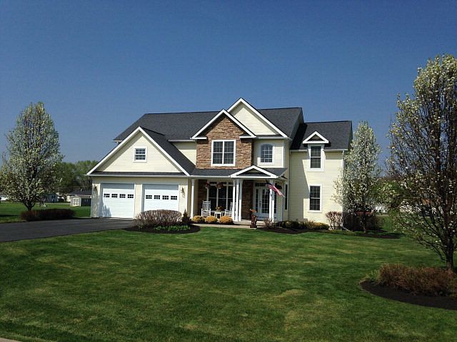 1st image of 33 Brookwood Hls