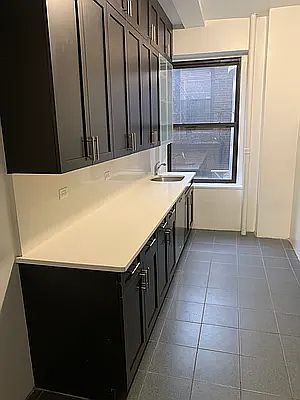 3rd image of 2586 Broadway #6A