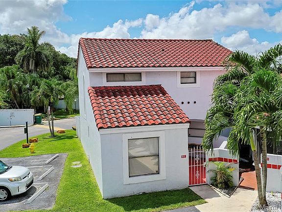 2nd image of 2113 San Remo Cir #2113