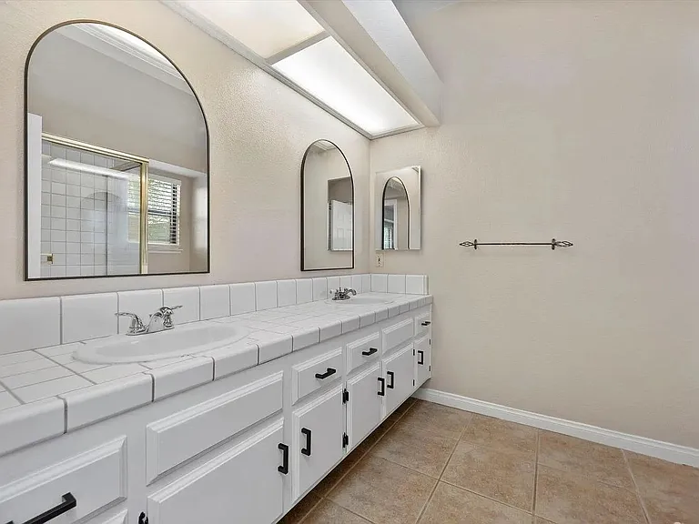 9200 Hoxie Ct — Photo 21