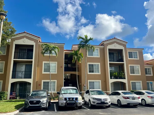 7920 N Nob Hill Road, Tamarac, FL 33321