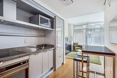 Rented by (Legacy) Elegran