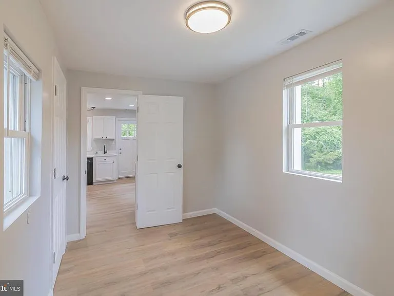 1816 Maple Ln — Photo 15