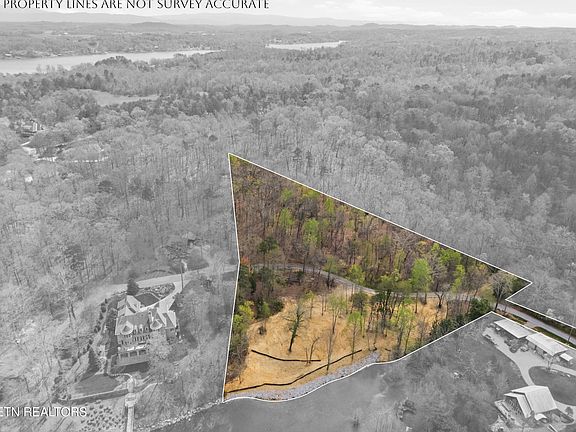 4th image of 1750 Lakeland Dr