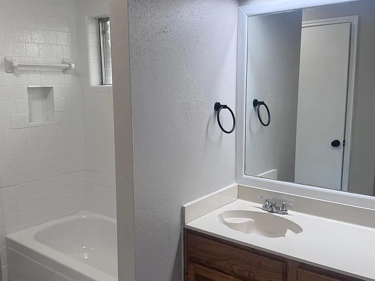 7722 Covington Dr — Photo 9