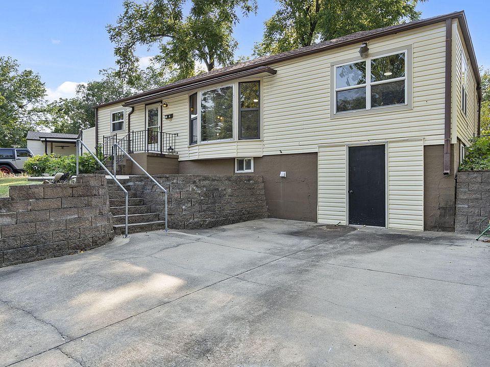 1st image of 707 S 3rd Street